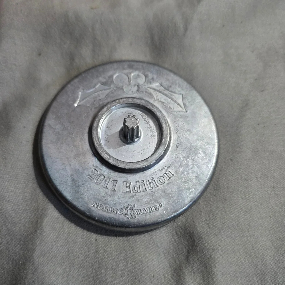 Nordic Ware Cookie Stamp 2011 Silver Gift Tag Holly Christmas Holiday Parts‎